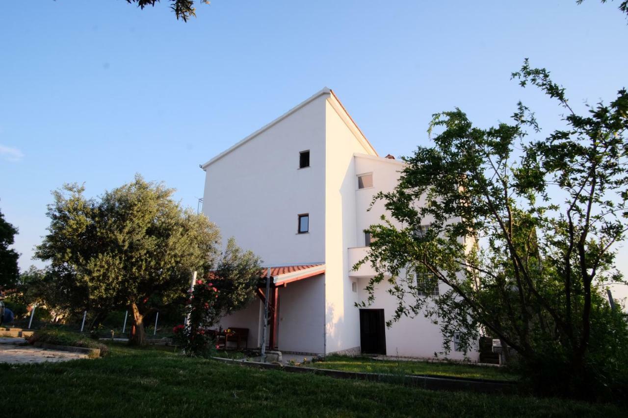 Apartmani Viktorija Vrana  Exteriér fotografie