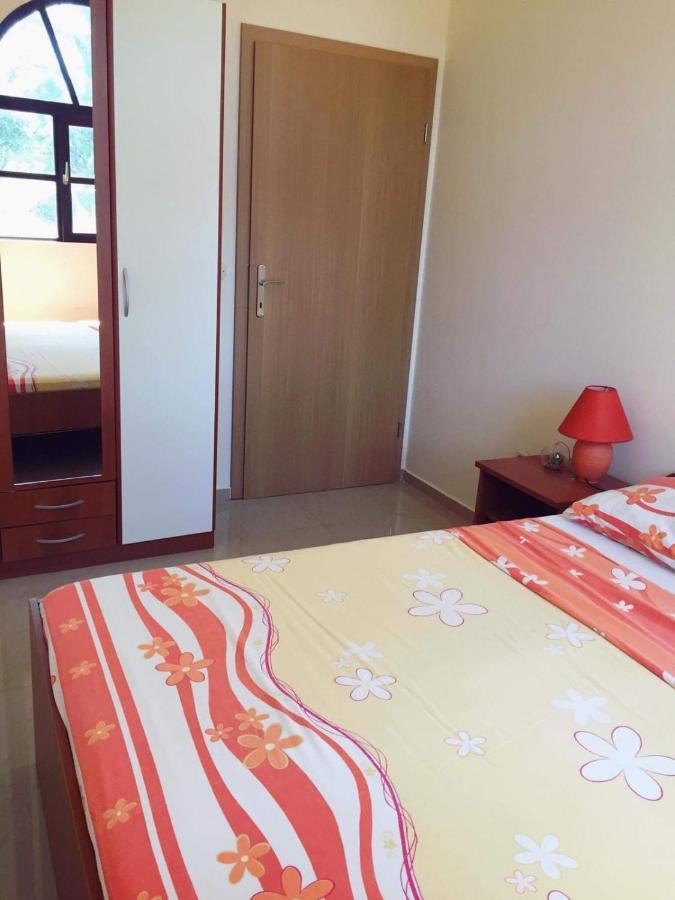 Apartmani Viktorija Vrana  Exteriér fotografie